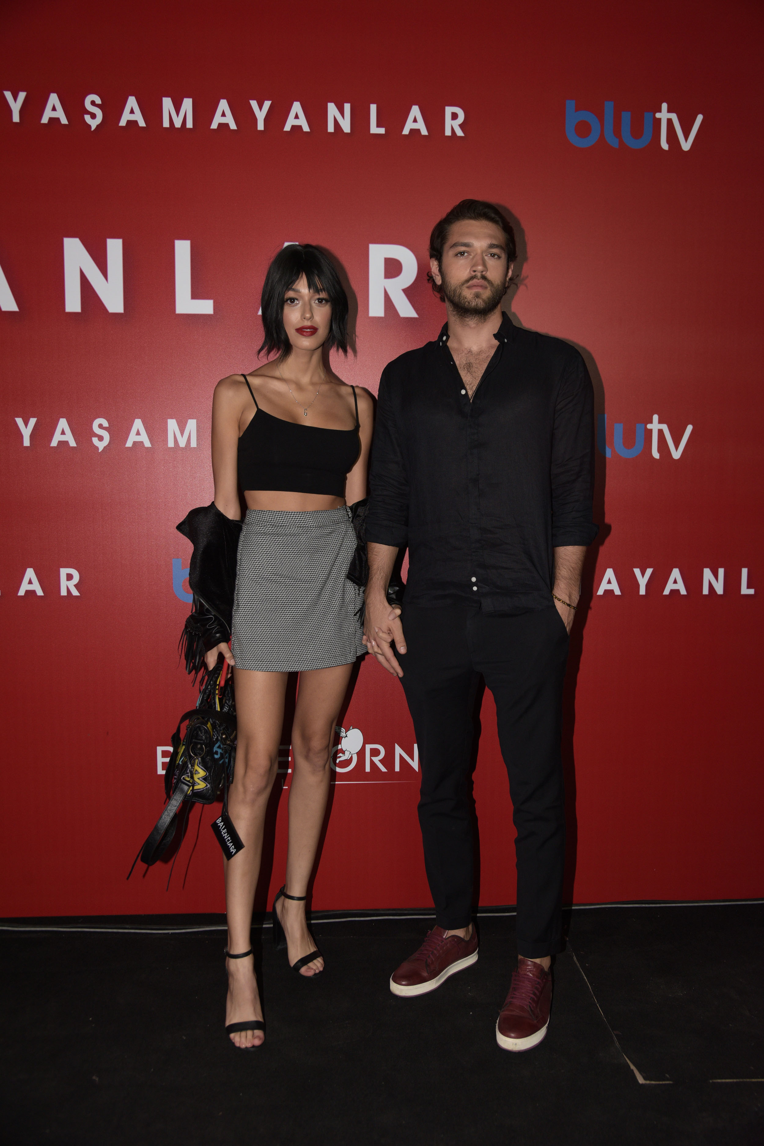 YAŞAMAYANLAR DİZİ GALASI 