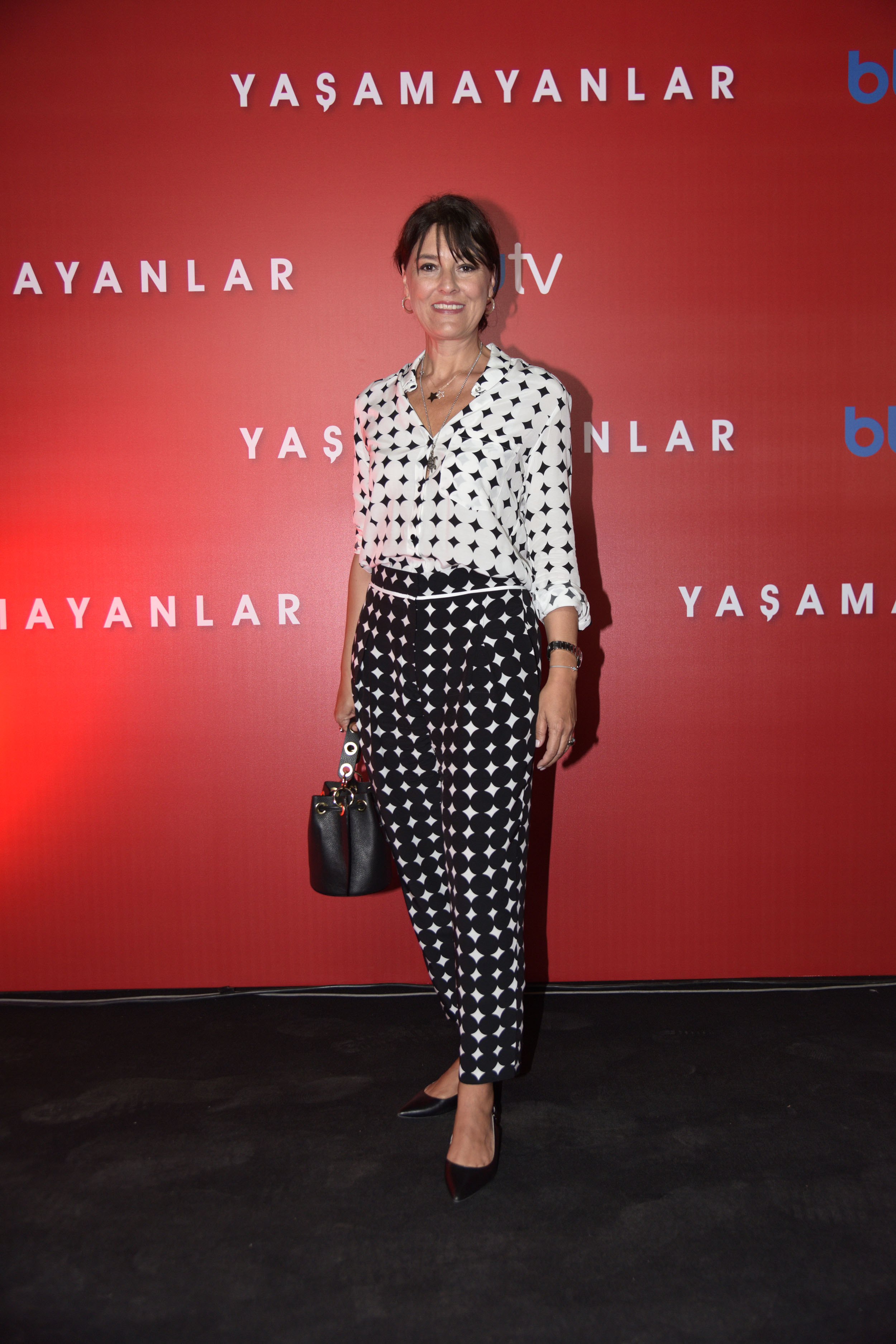 YAŞAMAYANLAR DİZİ GALASI 