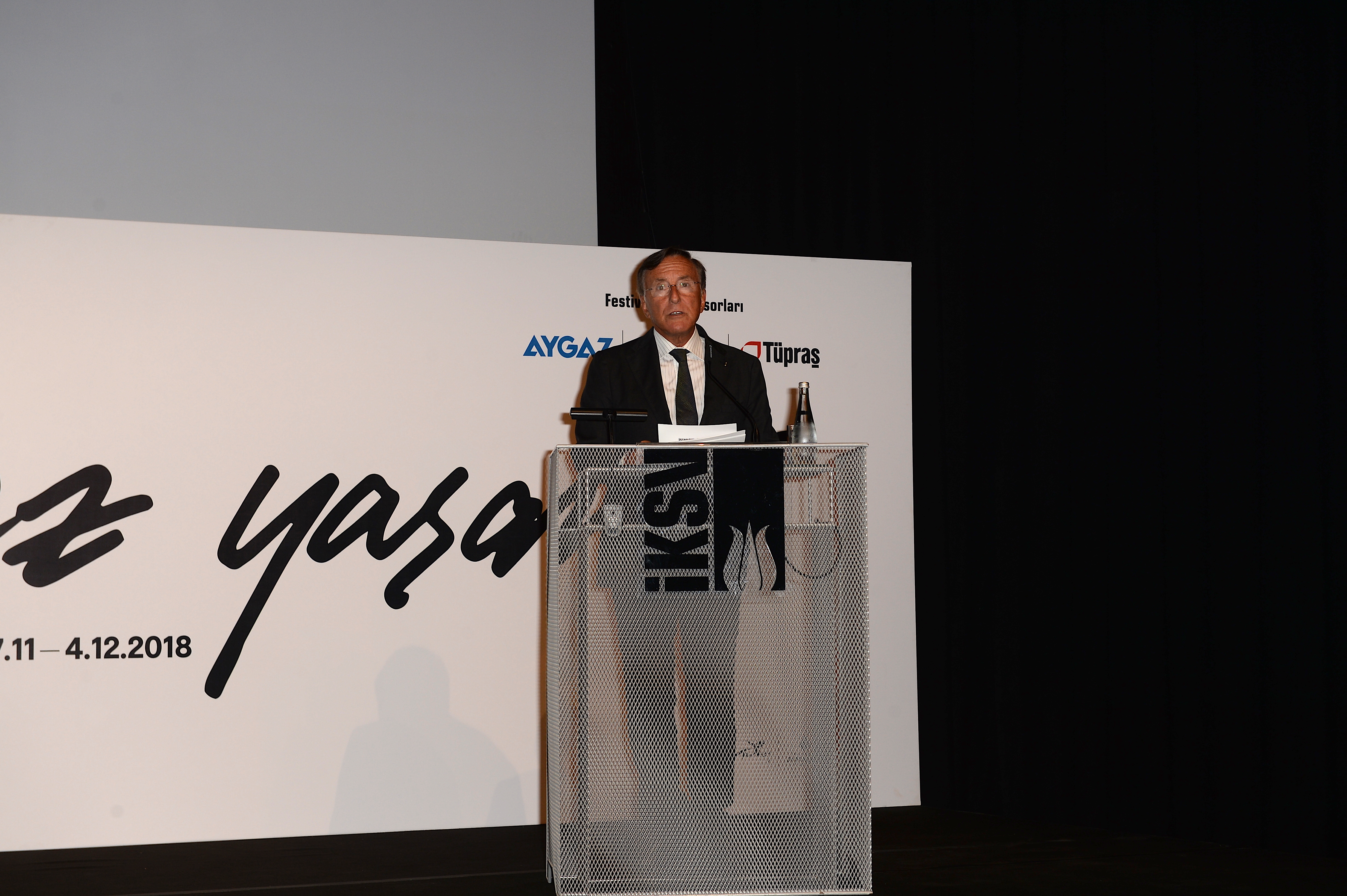 İSTANBUL TİYATRO FESTİVALİ PERDELERİNİ AÇIYOR