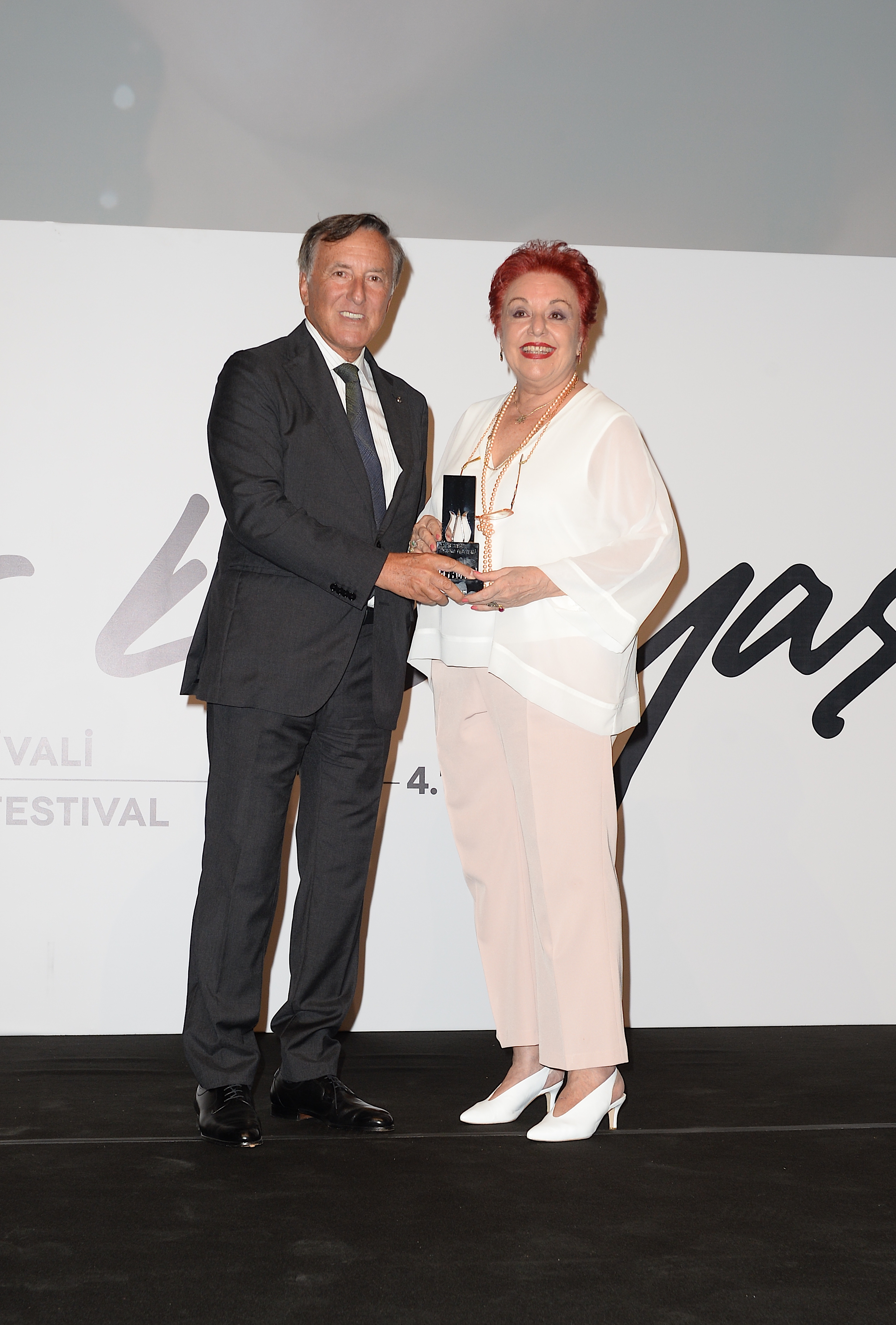 İSTANBUL TİYATRO FESTİVALİ PERDELERİNİ AÇIYOR