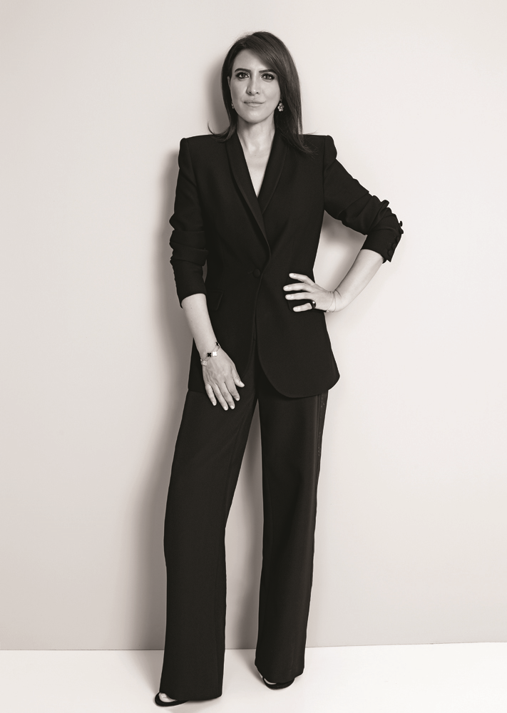 ROSELLA KARABACAKIN LÜKSLERİ 