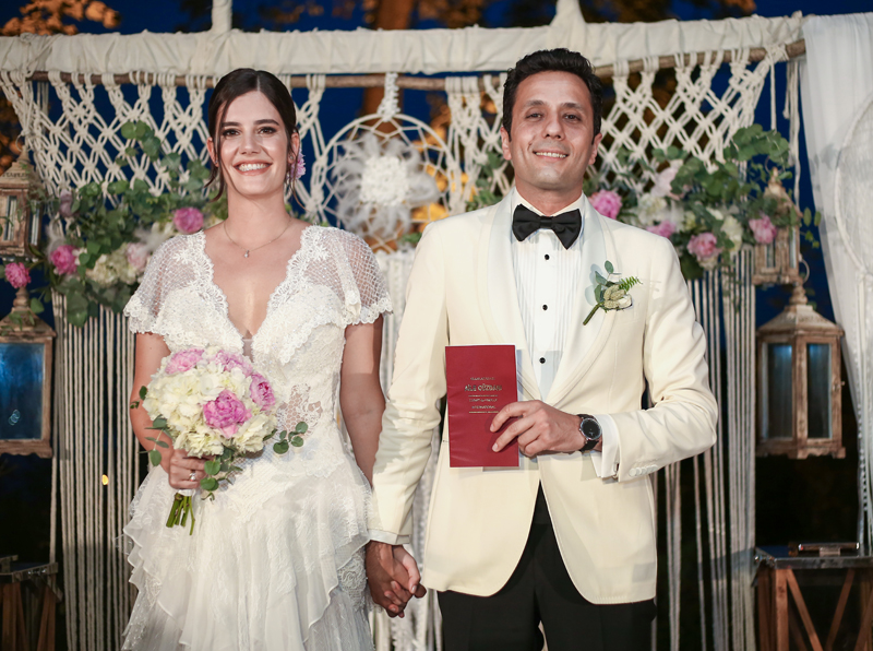 FERHAN ŞENSOY VE CEM ÖĞÜT EVLENDİ