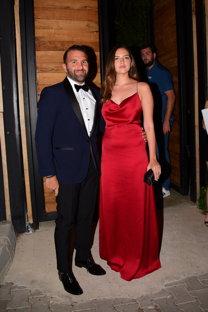 İDİL-MERT FIRAT'IN ALAÇATI'DAKİ GÜZ DÜĞÜNÜ