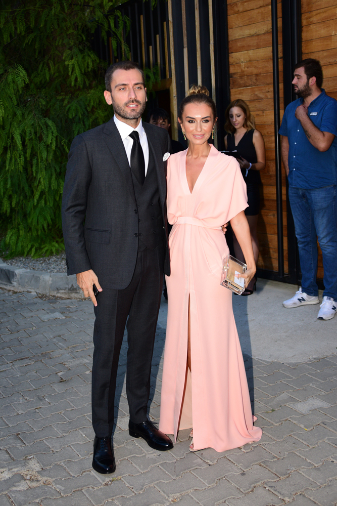 İDİL-MERT FIRAT'IN ALAÇATI'DAKİ GÜZ DÜĞÜNÜ