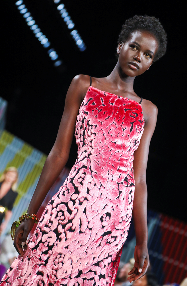 ESCADA 2019 İLKBAHAR DEFİLESİ 