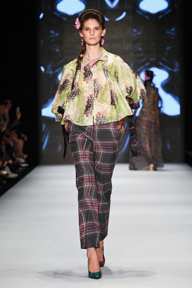 ÖZLEM SÜERİN "HEALER" KOLEKSİYONU