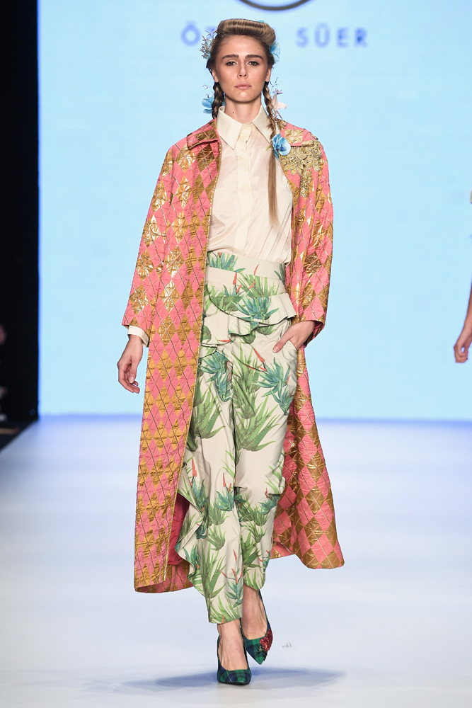 ÖZLEM SÜERİN "HEALER" KOLEKSİYONU