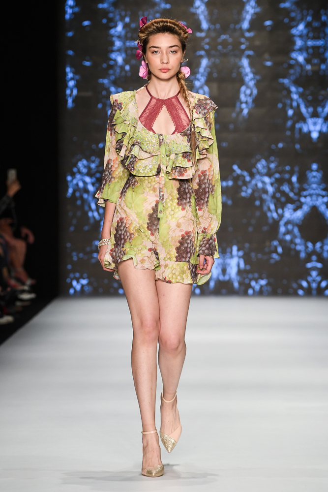 ÖZLEM SÜERİN "HEALER" KOLEKSİYONU