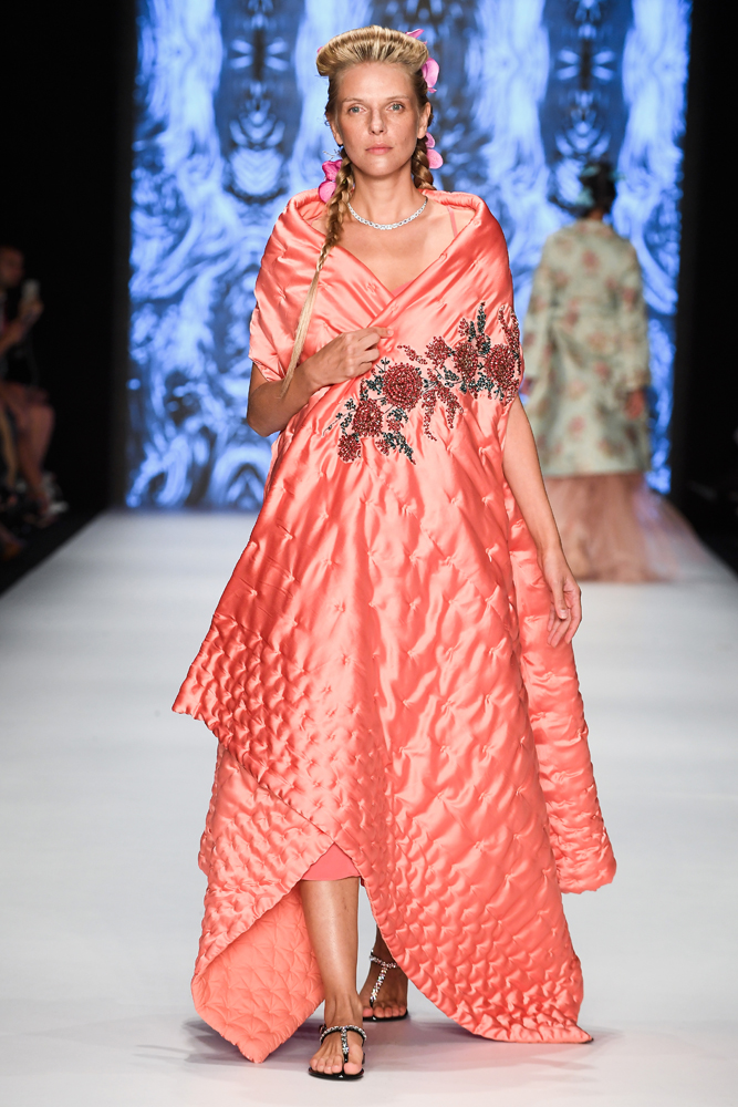 ÖZLEM SÜERİN "HEALER" KOLEKSİYONU