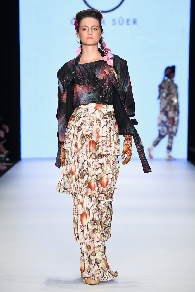 ÖZLEM SÜERİN "HEALER" KOLEKSİYONU