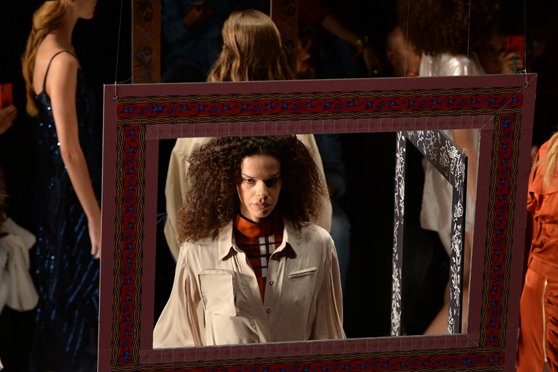 MEHTAP ELAİDİDEN 1001 GECE MASALLARI