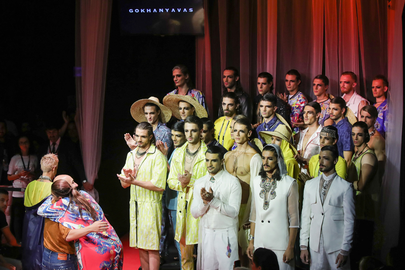 GÖKHAN YAVAŞ TASARIMLARI PODYUMDAYDI