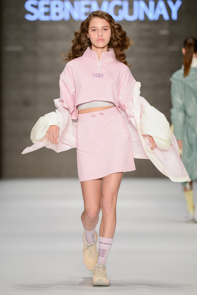 #MBFWI İKİNCİ GÜNÜNDE ŞEBNEM GÜNAY DEFİLESİ