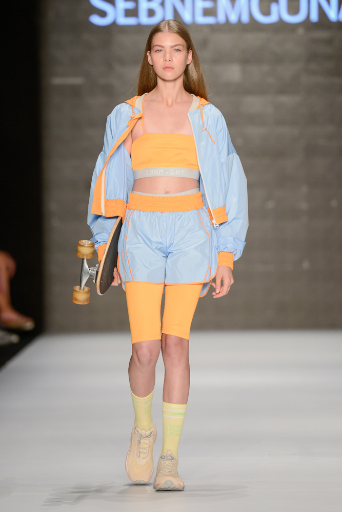 #MBFWI İKİNCİ GÜNÜNDE ŞEBNEM GÜNAY DEFİLESİ