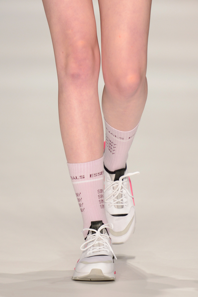 #MBFWI İKİNCİ GÜNÜNDE ŞEBNEM GÜNAY DEFİLESİ