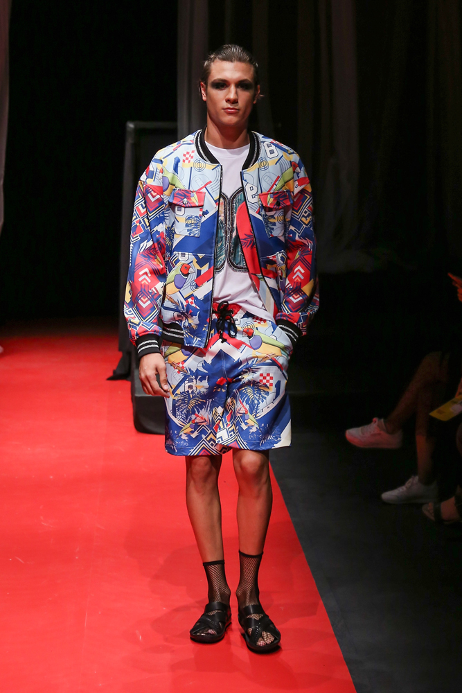 GÖKHAN YAVAŞ TASARIMLARI PODYUMDAYDI