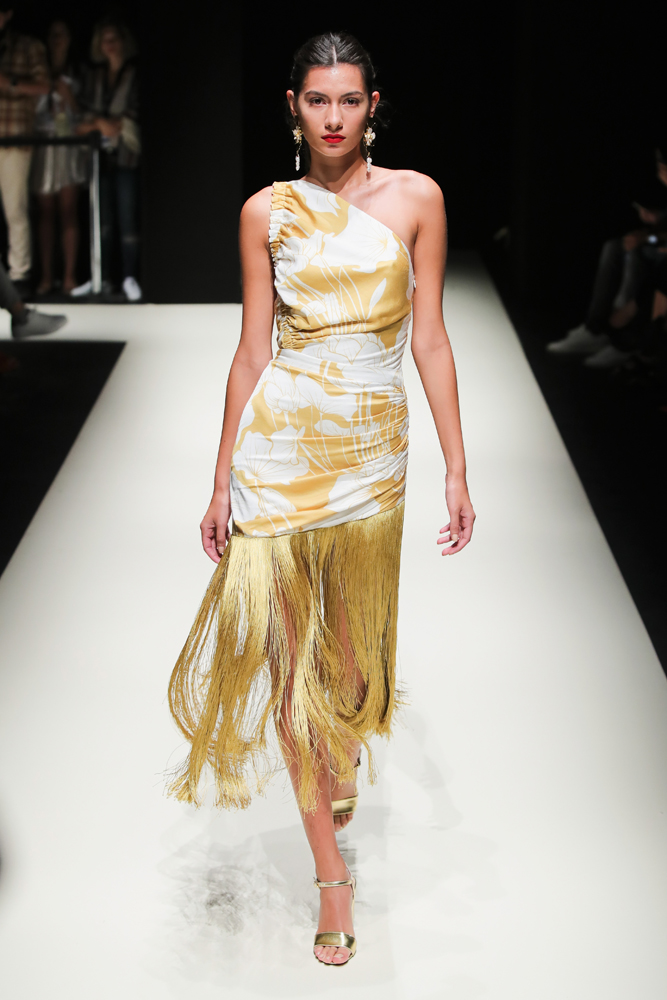 MELTEM ÖZBEK İLKBAHAR/YAZ 2019 KOLEKSİYONU