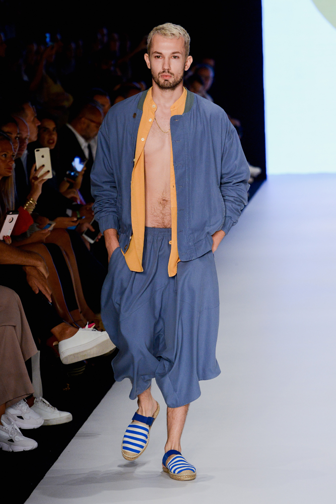 GİRAY SEPİNDEN YALIN BİR KOLEKSİYON