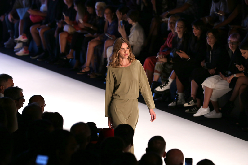 GİRAY SEPİNDEN YALIN BİR KOLEKSİYON