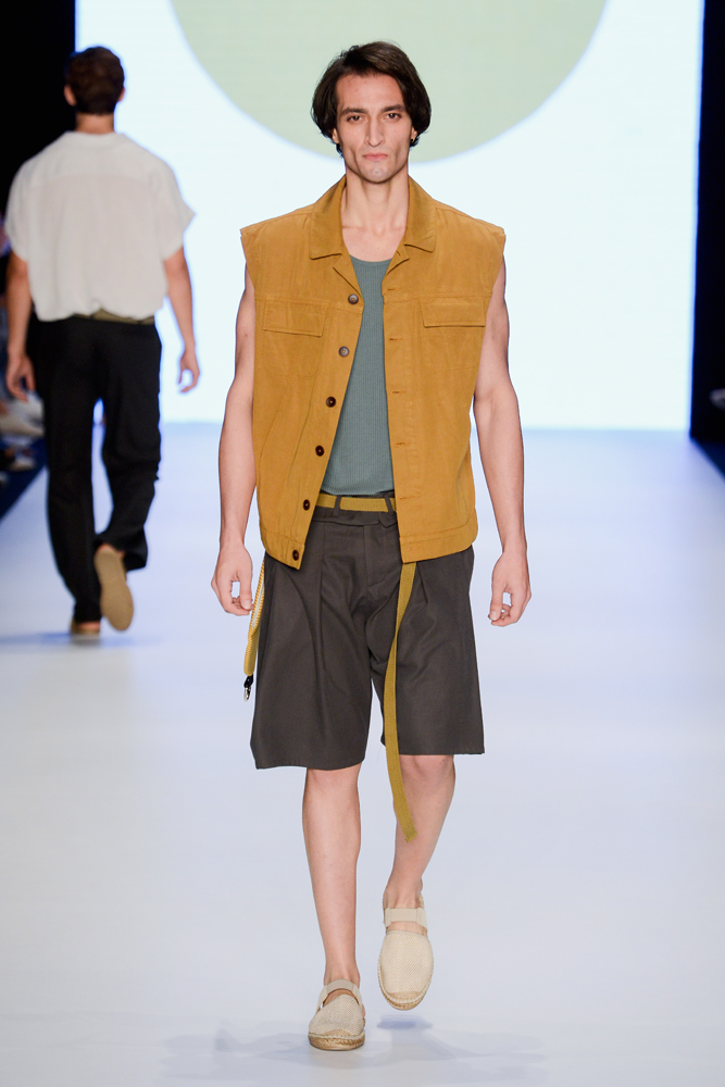 GİRAY SEPİNDEN YALIN BİR KOLEKSİYON