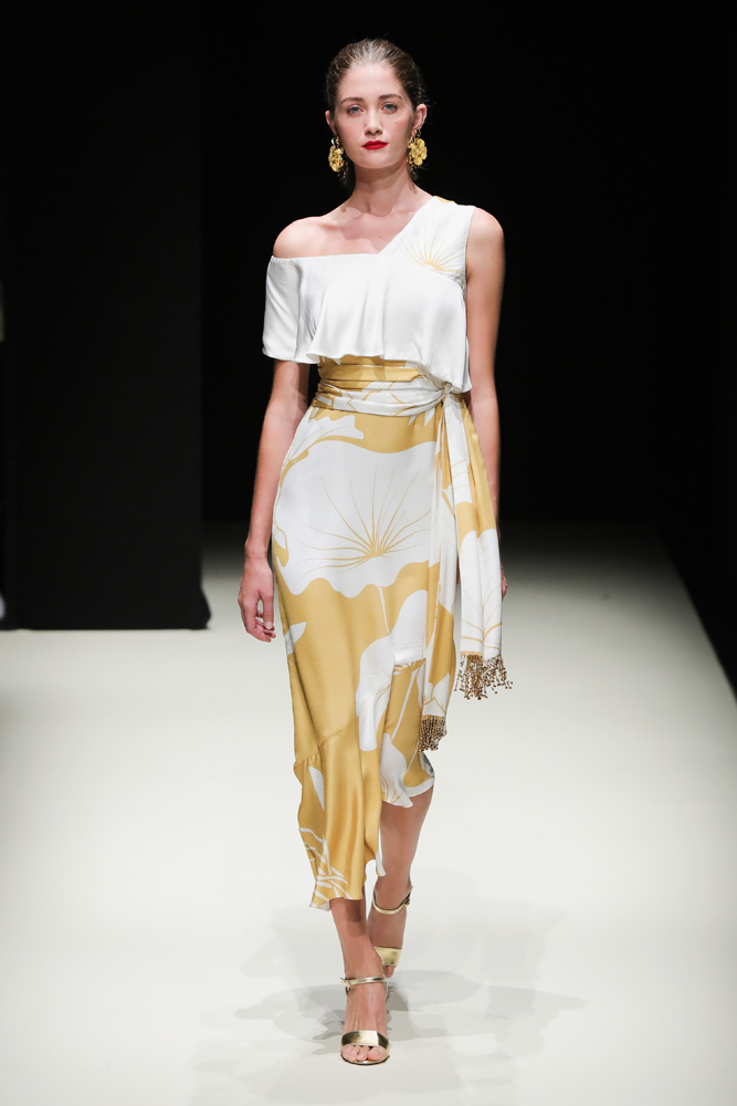 MELTEM ÖZBEK İLKBAHAR/YAZ 2019 KOLEKSİYONU