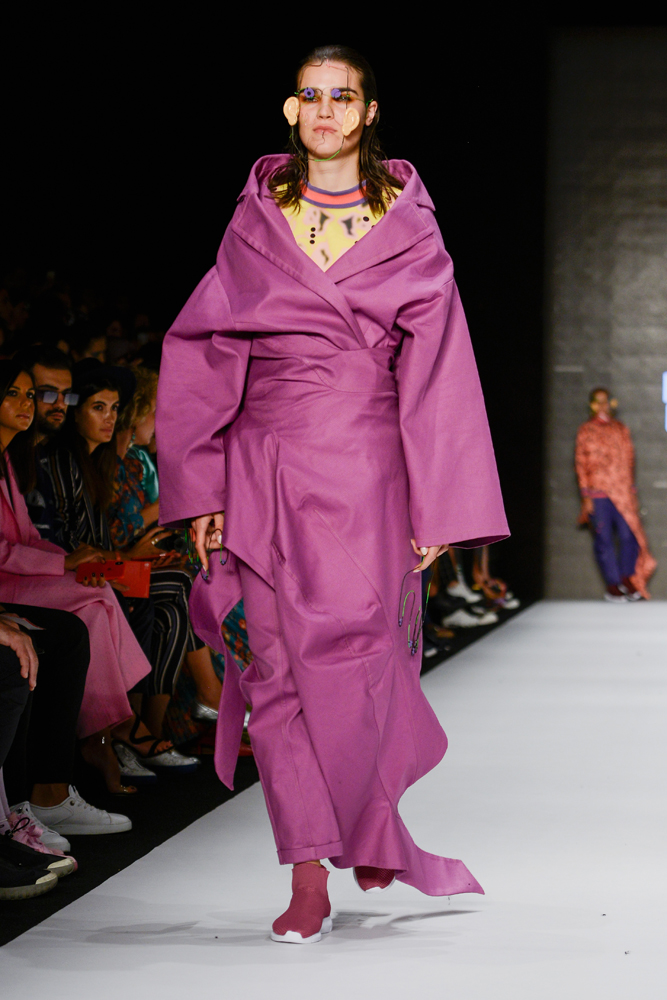 GENÇ YETENEKLERİN TASARIMLARI PODYUMDAYDI