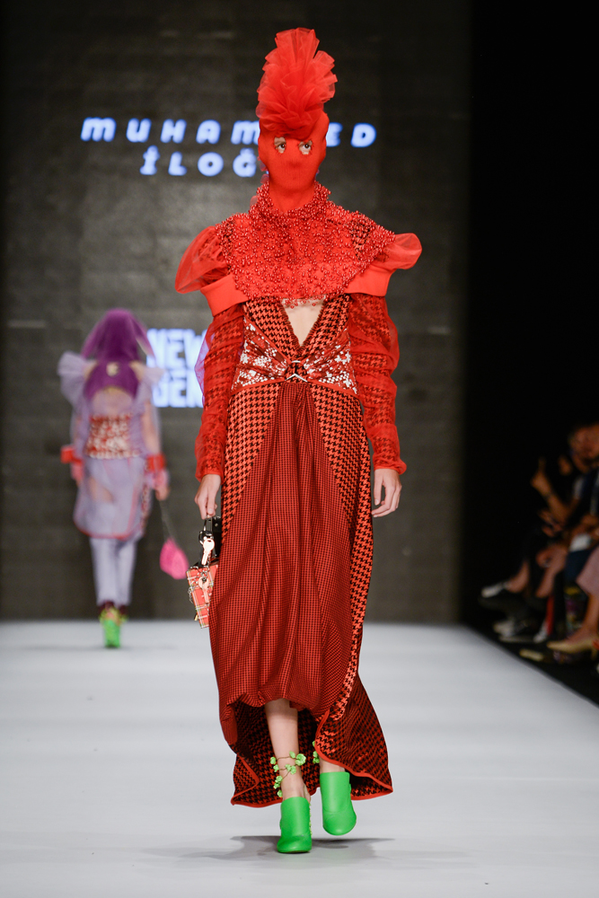 GENÇ YETENEKLERİN TASARIMLARI PODYUMDAYDI