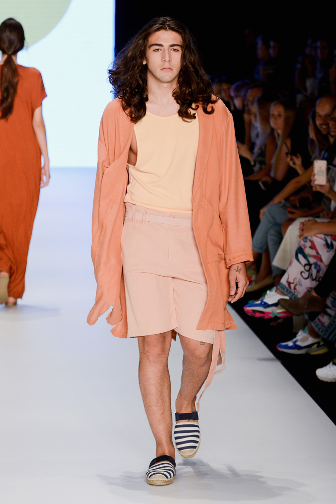 GİRAY SEPİNDEN YALIN BİR KOLEKSİYON