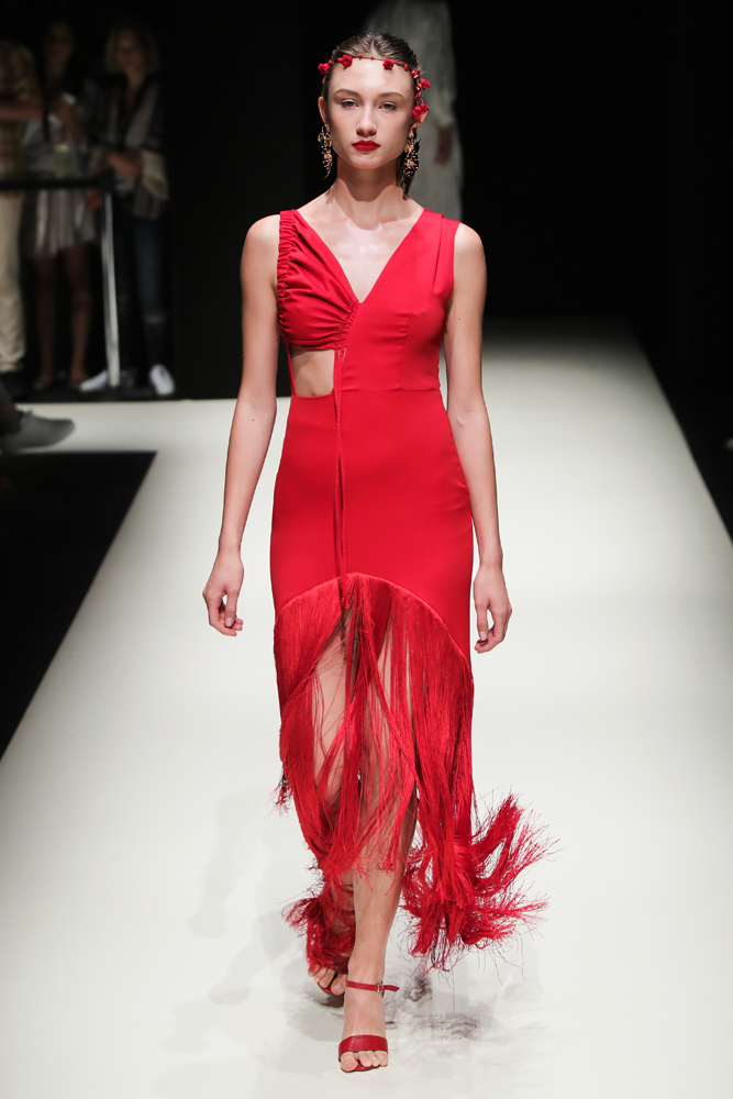 MELTEM ÖZBEK İLKBAHAR/YAZ 2019 KOLEKSİYONU