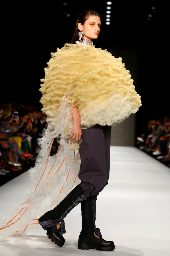 GENÇ YETENEKLERİN TASARIMLARI PODYUMDAYDI