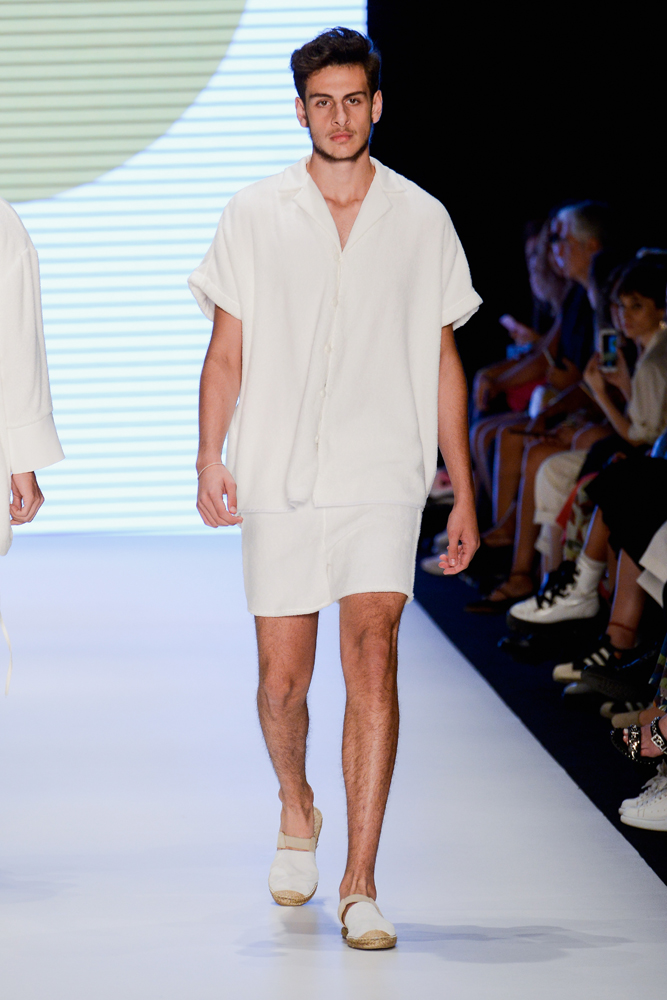 GİRAY SEPİNDEN YALIN BİR KOLEKSİYON