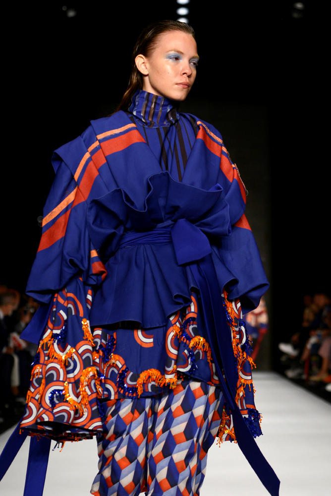 GENÇ YETENEKLERİN TASARIMLARI PODYUMDAYDI