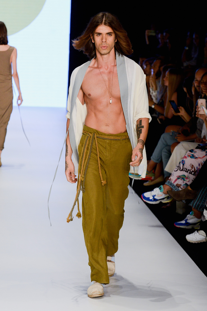 GİRAY SEPİNDEN YALIN BİR KOLEKSİYON