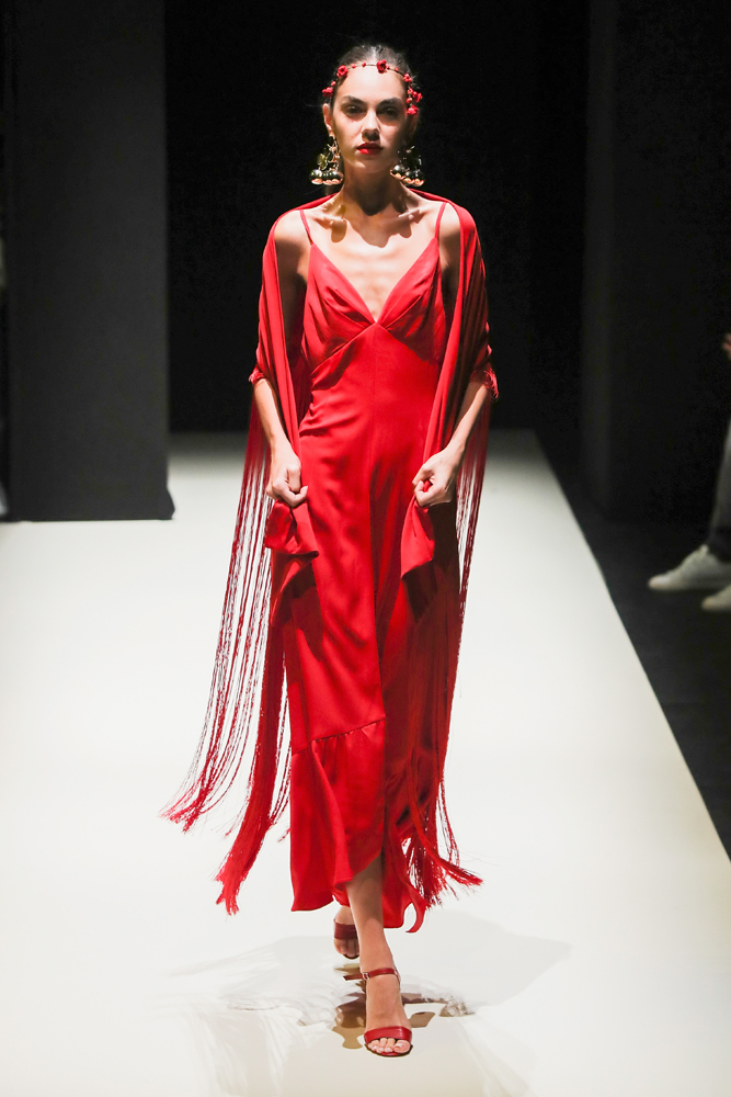 MELTEM ÖZBEK İLKBAHAR/YAZ 2019 KOLEKSİYONU