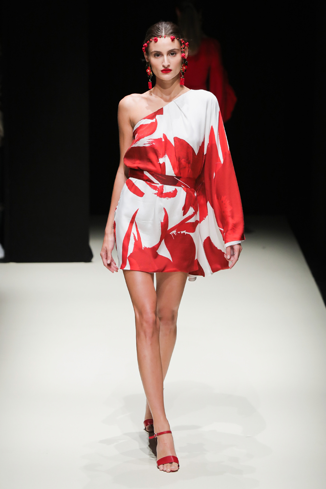 MELTEM ÖZBEK İLKBAHAR/YAZ 2019 KOLEKSİYONU