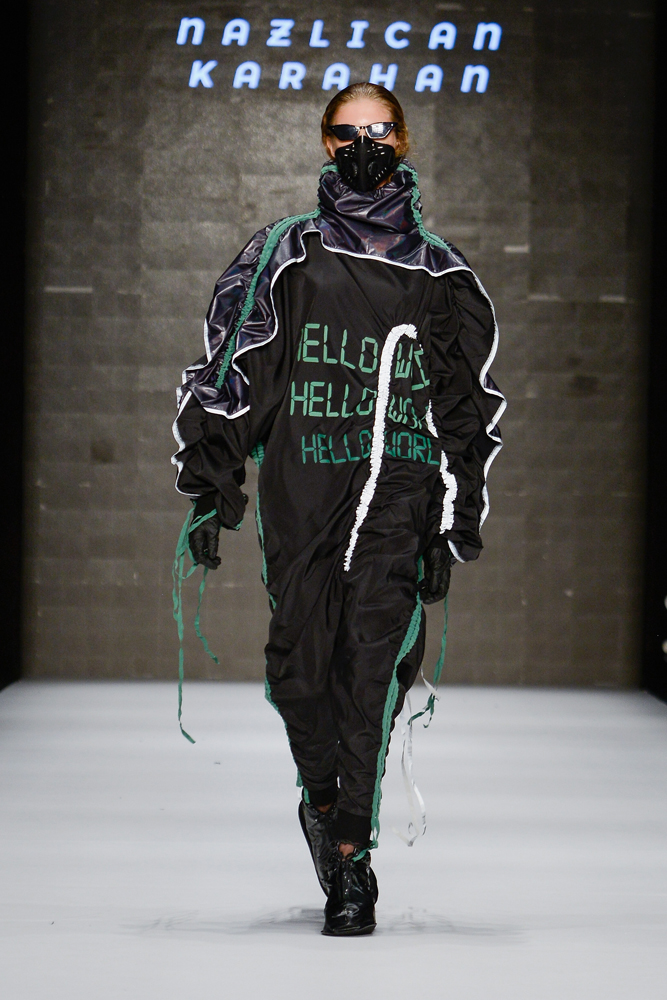 GENÇ YETENEKLERİN TASARIMLARI PODYUMDAYDI