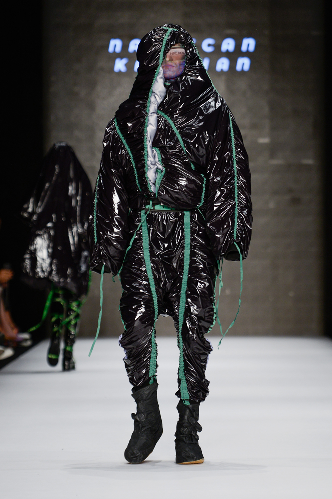 GENÇ YETENEKLERİN TASARIMLARI PODYUMDAYDI