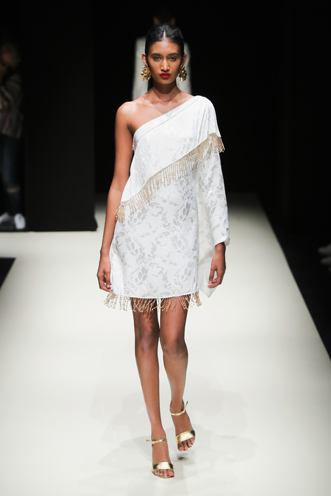 MELTEM ÖZBEK İLKBAHAR/YAZ 2019 KOLEKSİYONU