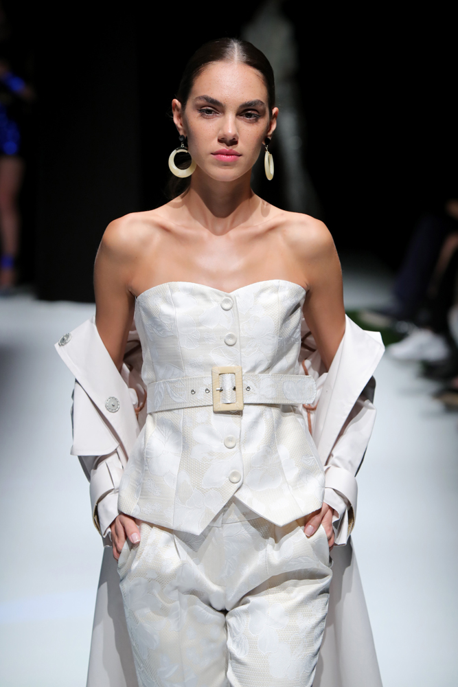 EXQUISEİN STİL SAHİBİ ŞEHİRLİ KADINLARI