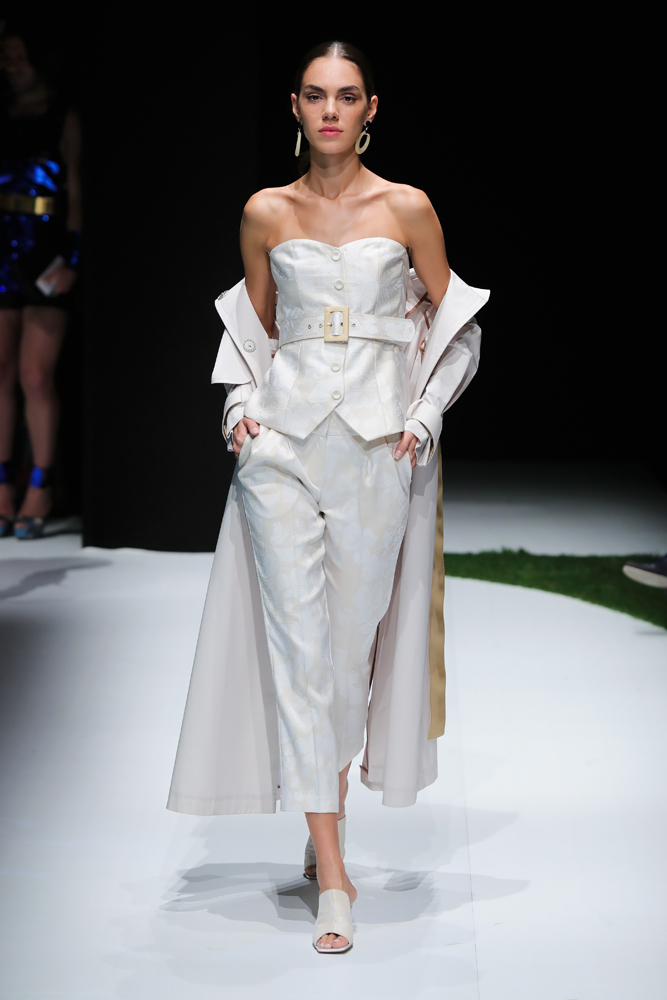 EXQUISEİN STİL SAHİBİ ŞEHİRLİ KADINLARI