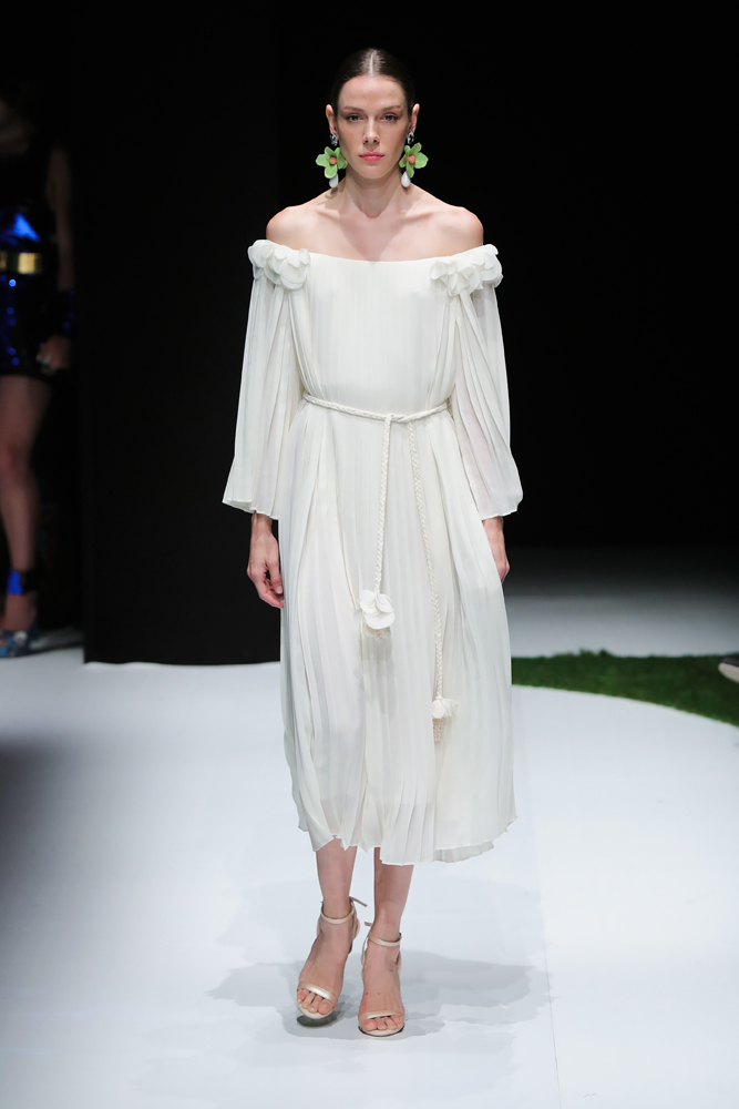 EXQUISEİN STİL SAHİBİ ŞEHİRLİ KADINLARI