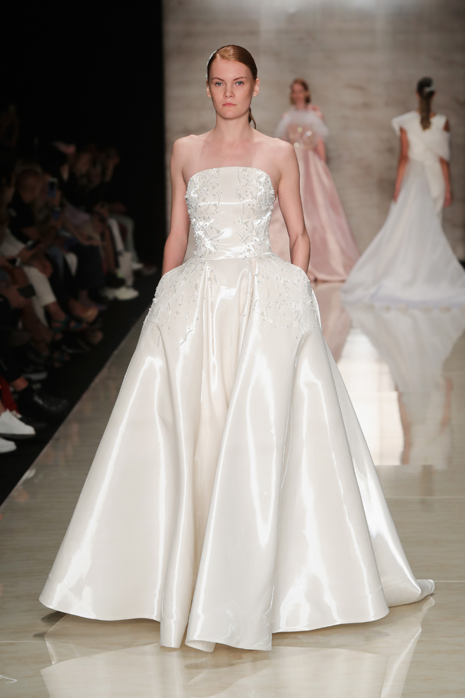 MEHMET KORKMAZ İLKBAHAR/YAZ 2019 KOLEKSİYONU