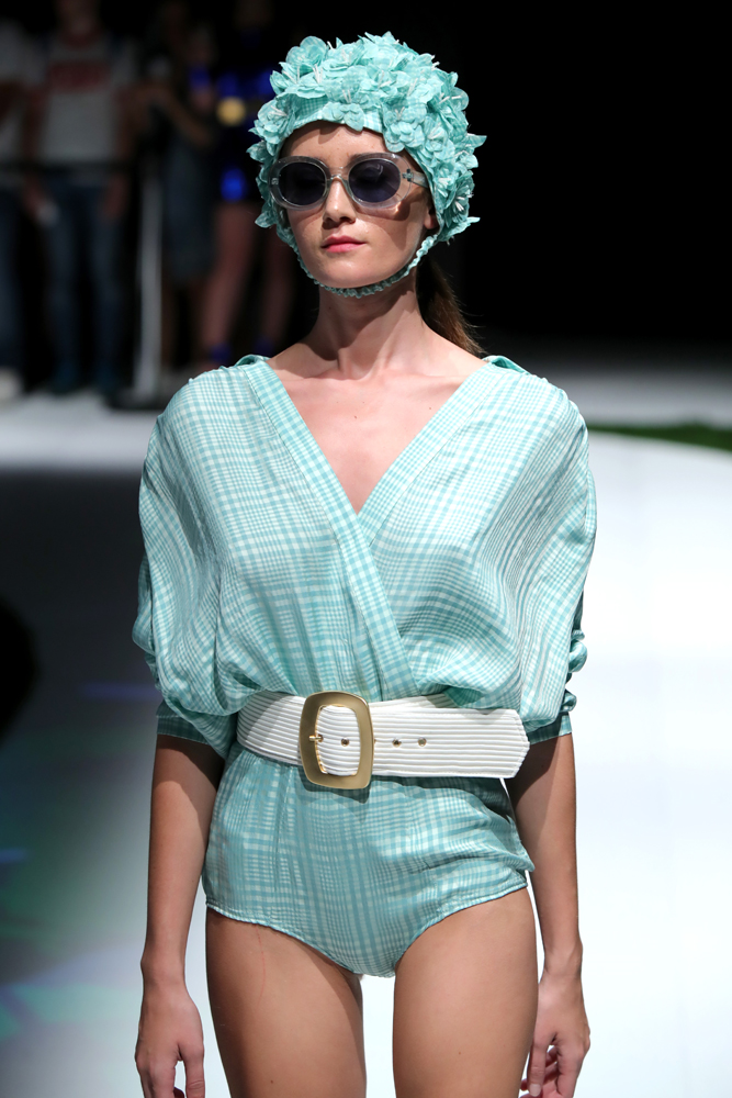 EXQUISEİN STİL SAHİBİ ŞEHİRLİ KADINLARI