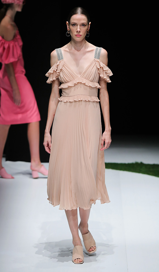 EXQUISEİN STİL SAHİBİ ŞEHİRLİ KADINLARI