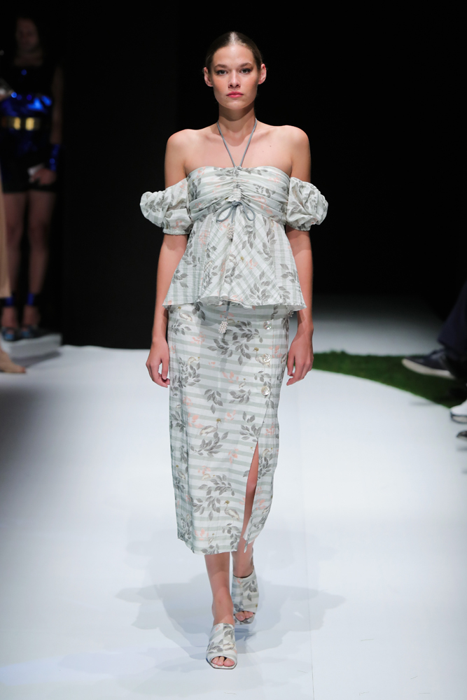 EXQUISEİN STİL SAHİBİ ŞEHİRLİ KADINLARI