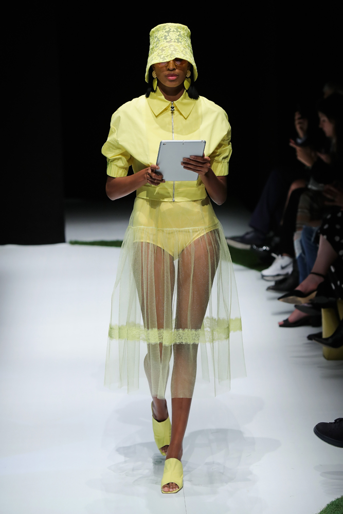 EXQUISEİN STİL SAHİBİ ŞEHİRLİ KADINLARI