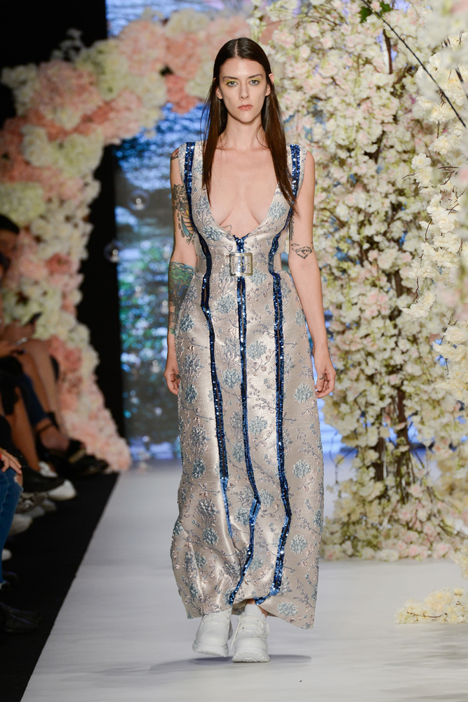 MERT ERKAN DEFİLESİ