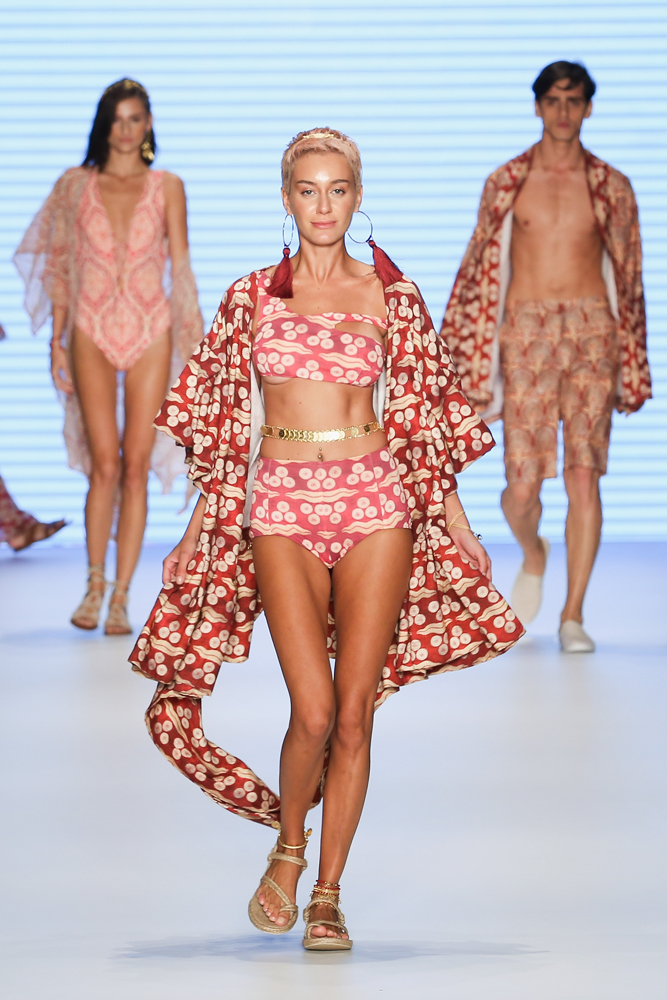 ÇİĞDEM AKININ YENİ MARKASI CHA