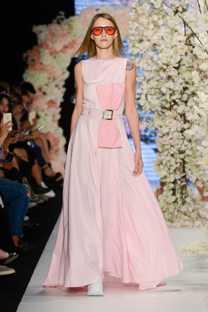 MERT ERKAN DEFİLESİ