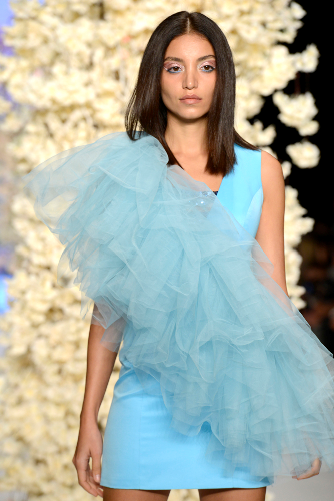 MERT ERKAN DEFİLESİ